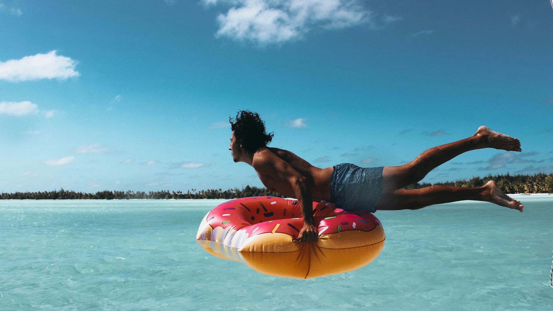 01 Fit im Urlaub – ©www.canva.com 01 Fit im Urlaub - ©www.canva.com