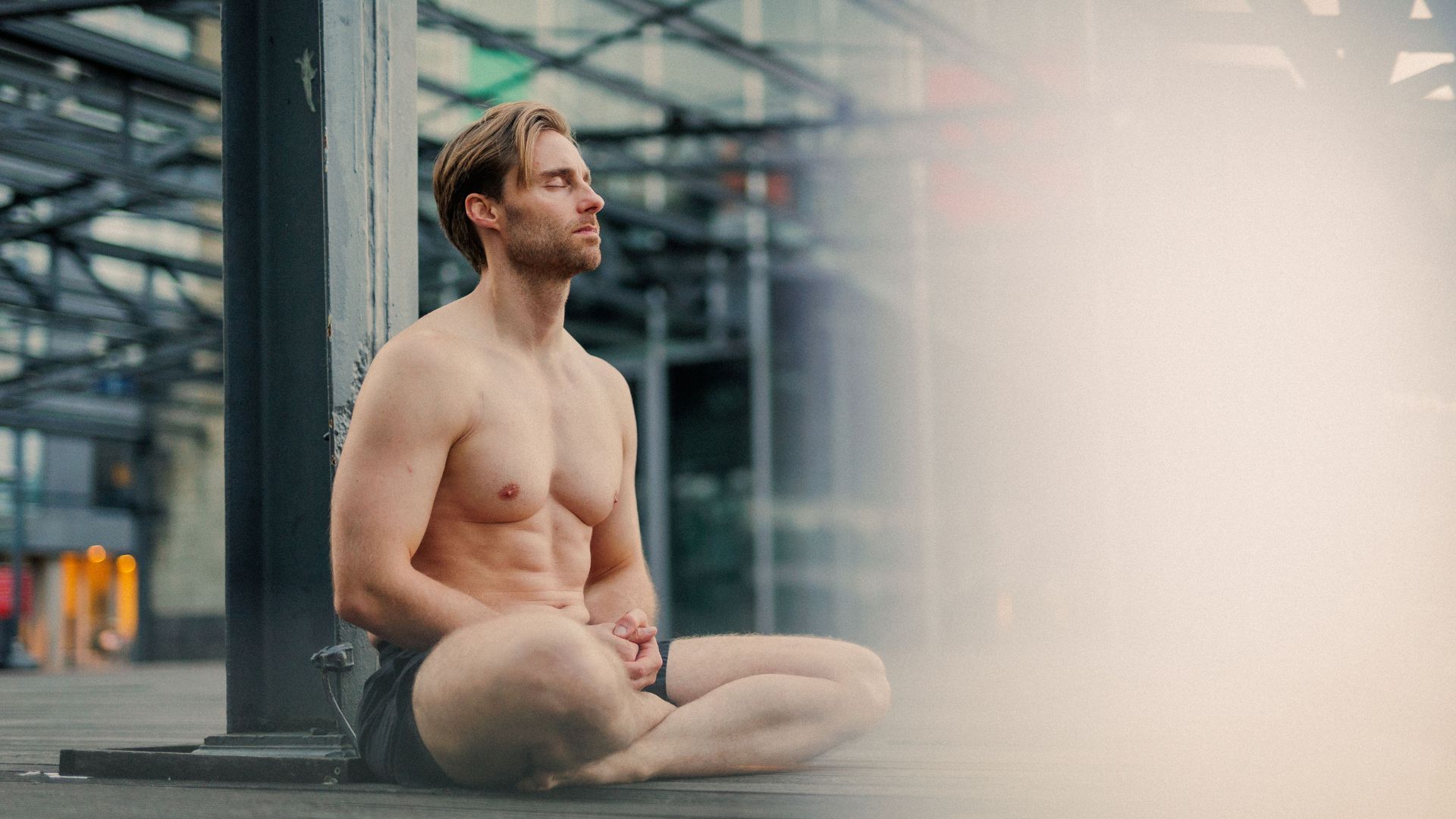 01 Meditation lernen – ©Anna Tena 01 Meditation lernen - ©Anna Tena