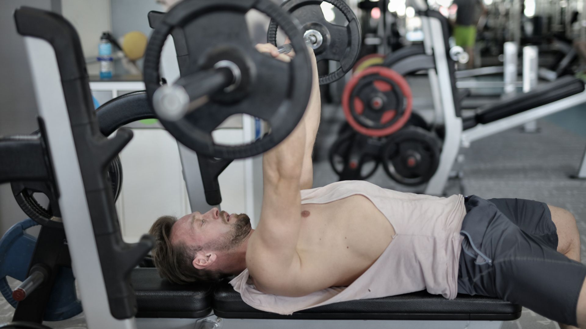 01 Flachbank Bankdrücken Ausführung - ©www.canva.com