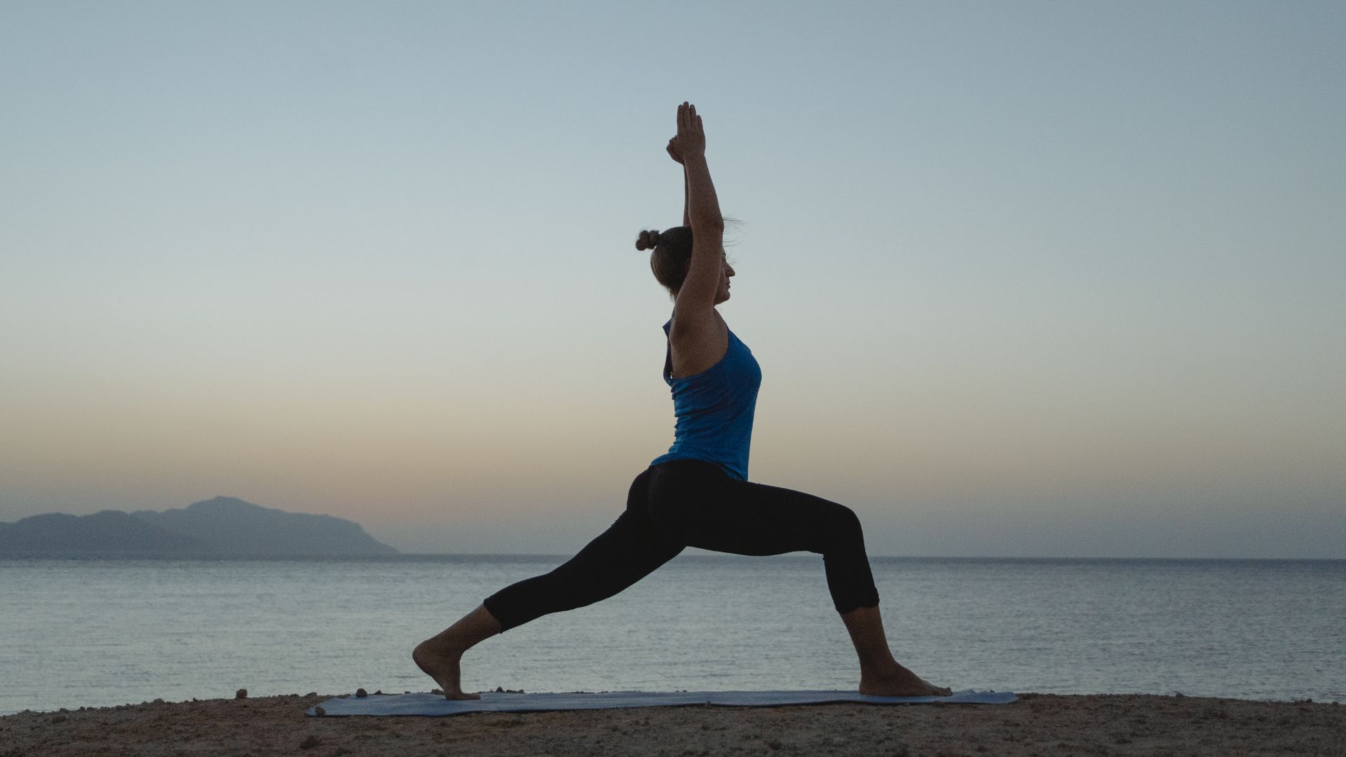 01 Yoga Krieger 1 - ©www.canva.com