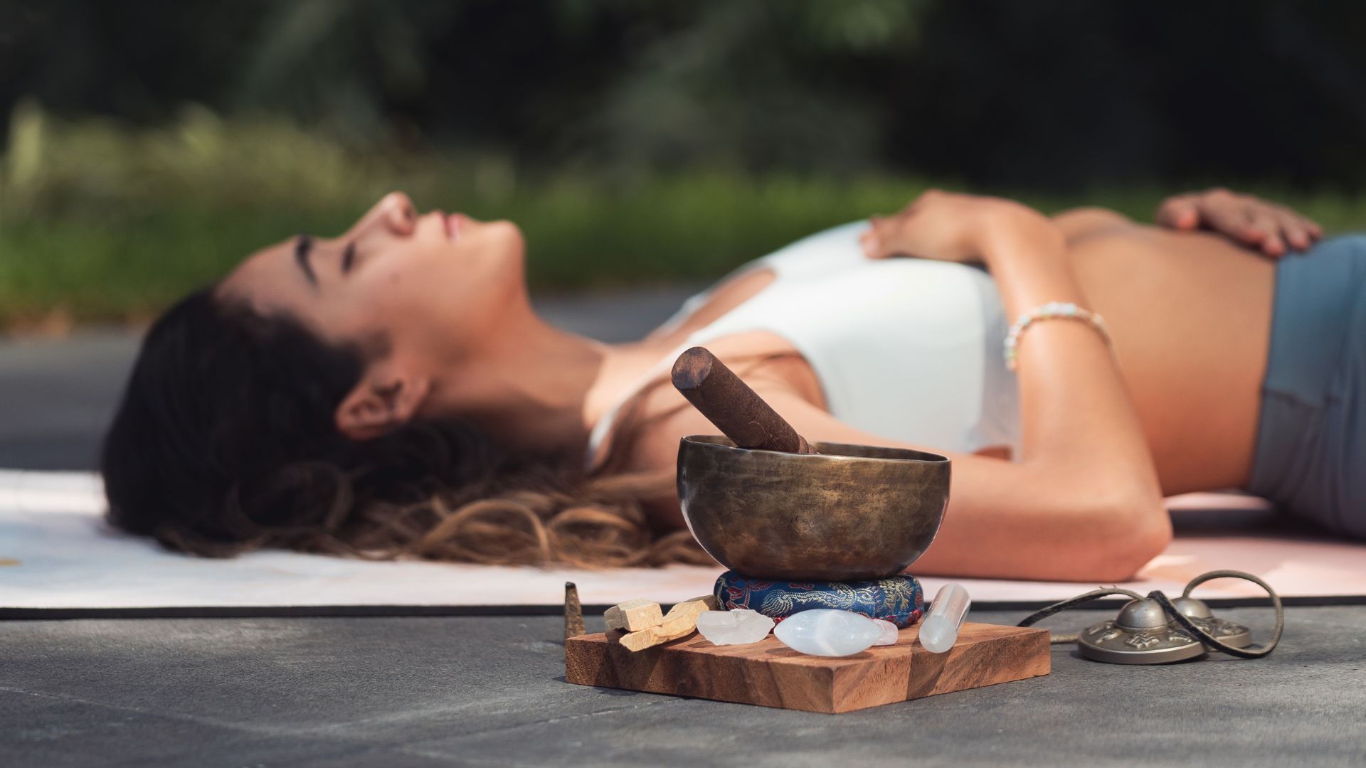 01 Yoga Nidra – ©www.canva.com 01 Yoga Nidra - ©www.canva.com