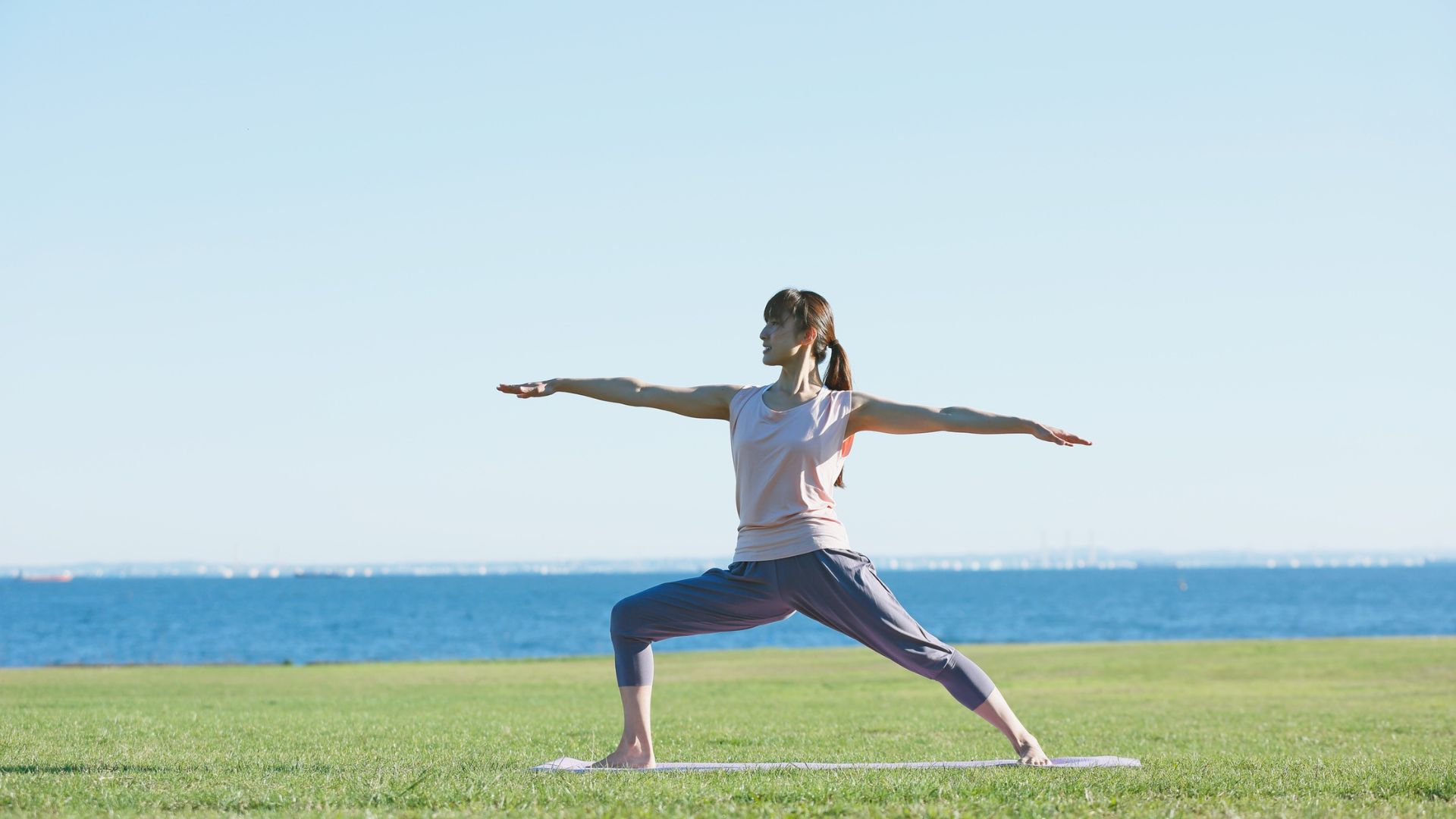 03 Yoga Krieger 2 - ©www.canva.com