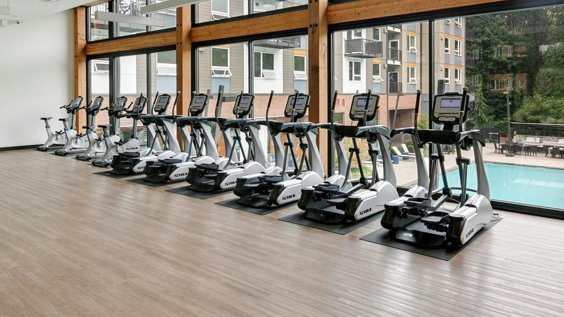 Fitness Stepper Workout - ©www.canva.com