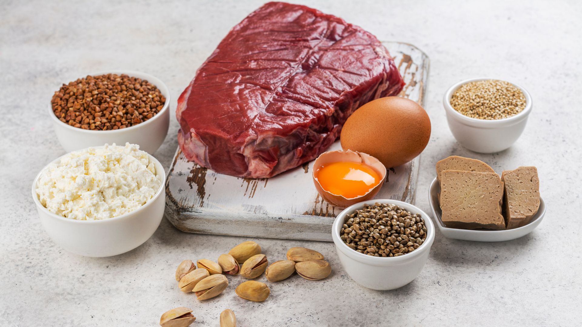 Wie viel Protein pro Mahlzeit - ©www.canva.com
